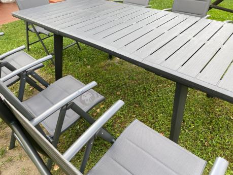 Meble ogrodowe obiadowe dla 8 osób Kantara ze stołem 160-240 cm i składanymi krzesłami