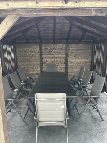 Meble ogrodowe obiadowe dla 8 osób Kantara ze stołem 160-240 cm i składanymi krzesłami