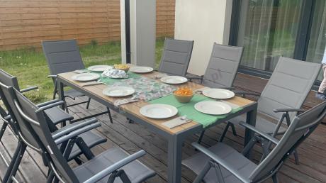 Meble ogrodowe obiadowe ze stołem 180cm i składanymi krzesłami - Kanbery Wood Antracite 8+1