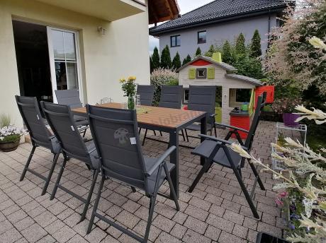 Meble ogrodowe obiadowe ze stołem 180cm i składanymi krzesłami - Kanbery Wood Antracite 8+1