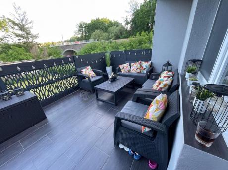 Meble ogrodowe z podnoszonym stołem Meblobranie CFL6 grafitowe