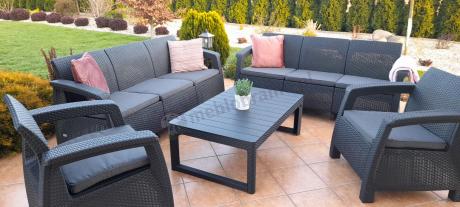 Meble ogrodowe z podnoszonym stołem