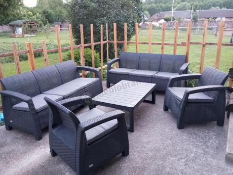 Meble ogrodowe z podnoszonym stołem