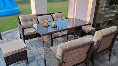 Meble ogrodowe z sofą 175cm, wysokim stołem, fotelami i pufami Perata Dining Brown