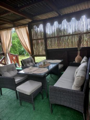 Meble ogrodowe z sofą 175cm, wysokim stołem, fotelami i pufami Perata Dining Brown