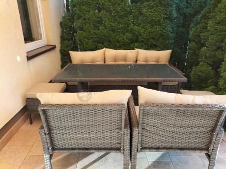 Meble ogrodowe z sofą 175cm, wysokim stołem, fotelami i pufami Perata Dining Brown