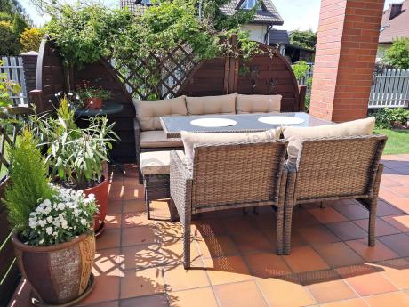 Meble ogrodowe z sofą 175cm, wysokim stołem, fotelami i pufami Perata Dining Brown