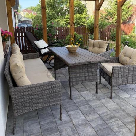 Meble ogrodowe z sofą 175cm, wysokim stołem polywood, fotelami i pufami Perata Dining Brown