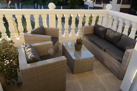 Szary komplet wypoczynkowy do ogrodu