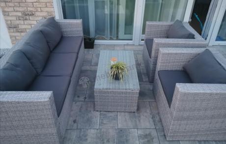 Szary komplet wypoczynkowy do ogrodu