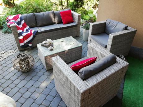 Szary komplet wypoczynkowy do ogrodu