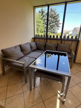 Meble tarasowe metalowe - narożnik 184x184cm, pufy i stół 120cm - Sodor Corner - Silver