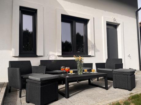 Meble tarasowe z regulowanym stołem na 7 osób Meblobranie S3LP