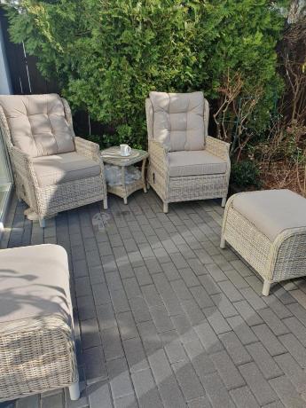 Meble technorattan dwa regulowane fotele + podnóżki + stolik Laritto Duo - Beige