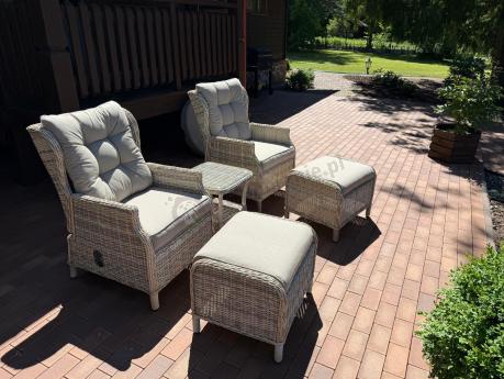 Meble technorattan dwa regulowane fotele + podnóżki + stolik Laritto Duo - Beige