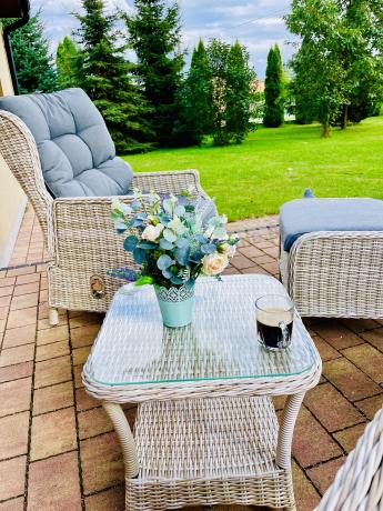 Meble technorattan dwa regulowane fotele + podnóżki + stolik Laritto Duo - Creme