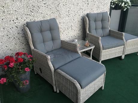 Meble technorattan dwa regulowane fotele + podnóżki + stolik Laritto Duo - Creme