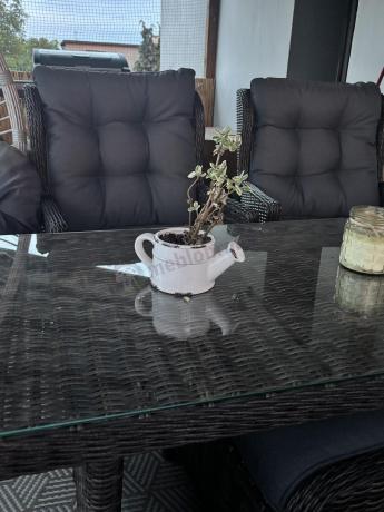 Meble technorattanowe premium na taras Laritto Dining + pufy - Dark Brown