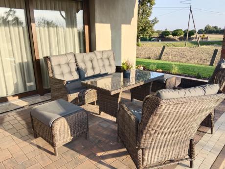 Meble technorattanowe premium na taras Laritto Dining + pufy - Dark Brown