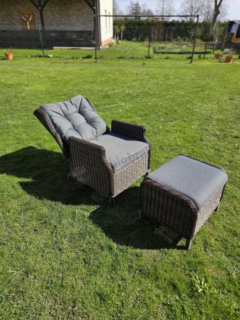 Meble technorattanowe premium na taras Laritto Dining + pufy - Dark Brown