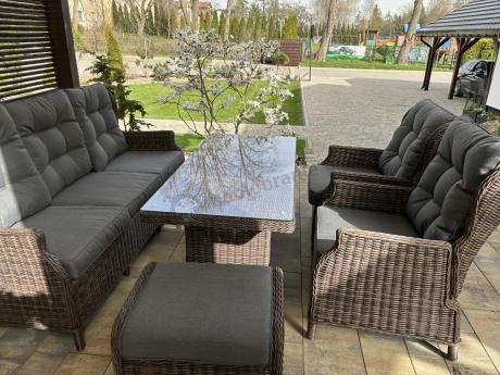 Meble technorattanowe premium na taras Laritto Dining + pufy - Dark Brown