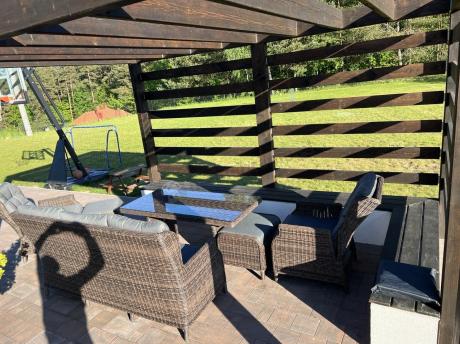 Meble technorattanowe premium na taras Laritto Dining + pufy - Dark Brown