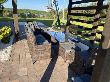 Meble technorattanowe premium na taras Laritto Dining + pufy - Dark Brown