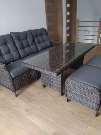 Meble technorattanowe premium na taras Laritto Dining + pufy - Dark Brown