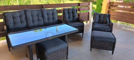 Meble technorattanowe premium na taras Laritto Dining + pufy - Dark Brown