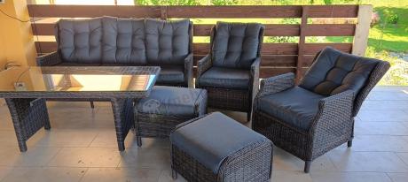 Meble technorattanowe premium na taras Laritto Dining + pufy - Dark Brown