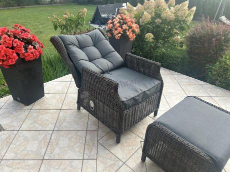 Meble technorattanowe premium na taras Laritto Dining + pufy - Dark Brown