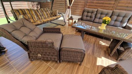 Meble technorattanowe premium na taras Laritto Dining + pufy - Dark Brown