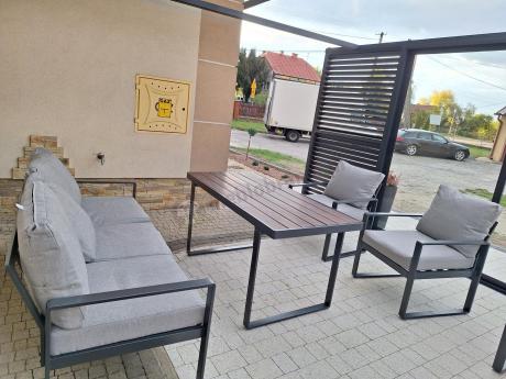 Metalowe meble na taras - zestaw z sofą i fotelami - Panaon Dining 140 Light Grey