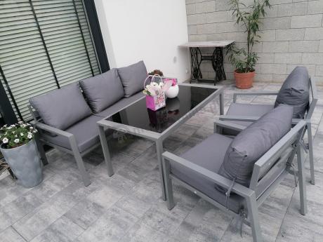 Metalowe meble ogrodowe szare dla 5 osób Sodor Dining