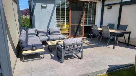 Metalowy narożnik na taras - zestaw narożnik 220x220cm + fotel - Panaon Corner - WG