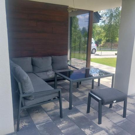 Metalowy narożnik na taras z pufami o stołem 120cm Sodor Corner - Dark Grey