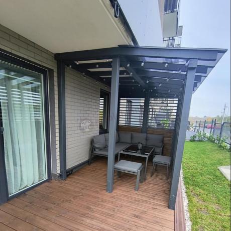 Metalowy narożnik na taras z pufami o stołem 120cm Sodor Corner - Dark Grey