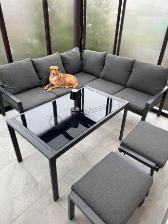 Metalowy narożnik na taras z pufami o stołem 120cm Sodor Corner - Dark Grey