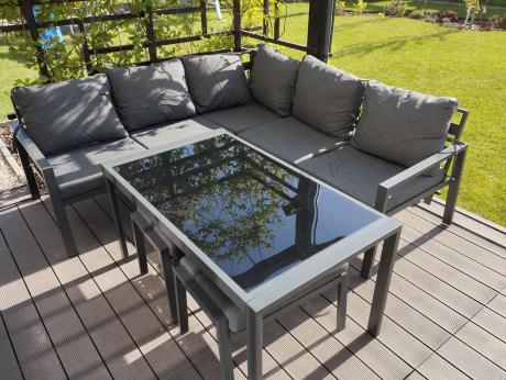 Metalowy narożnik na taras z pufami o stołem 120cm Sodor Corner - Dark Grey