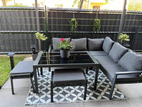 Metalowy narożnik na taras z pufami o stołem 120cm Sodor Corner - Dark Grey