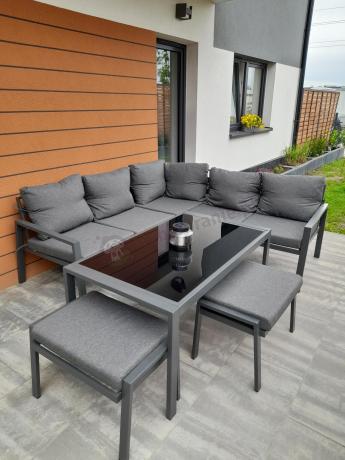 Metalowy narożnik na taras z pufami o stołem 120cm Sodor Corner - Dark Grey