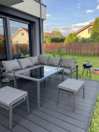 Metalowy narożnik na taras z pufami o stołem 120cm Sodor Corner - Dark Grey