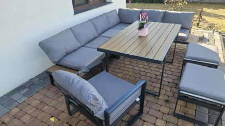 Metalowy narożnik ogrodowy 280x220cm ze stołem obiadowym i fotelem Panaon Grey Teak