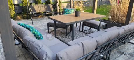 Metalowy narożnik ogrodowy 280x220cm ze stołem obiadowym i fotelem Panaon Grey Teak