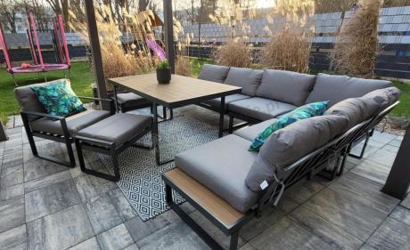 Metalowy narożnik ogrodowy 280x220cm ze stołem obiadowym i fotelem Panaon Grey Teak