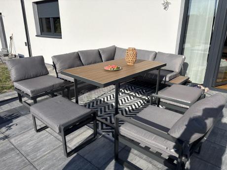 Metalowy narożnik ogrodowy 280x220cm ze stołem obiadowym i fotelem Panaon Grey Teak