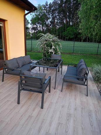 Metalowy zestaw mebli na taras dla 8 osób Sodor Grande - Dark Grey