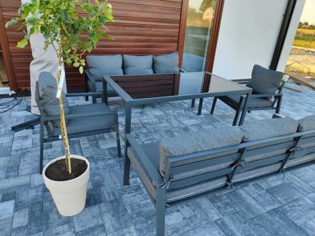 Metalowy zestaw mebli na taras dla 8 osób Sodor Grande - Dark Grey