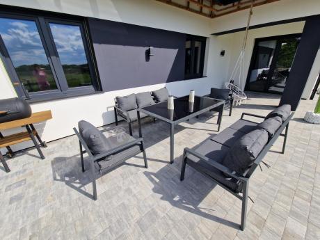 Metalowy zestaw mebli na taras dla 8 osób Sodor Grande - Dark Grey