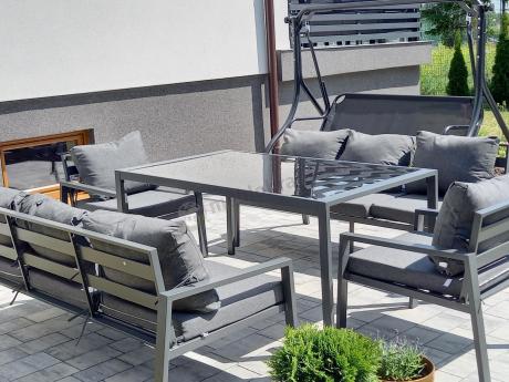 Metalowy zestaw mebli na taras dla 8 osób Sodor Grande - Dark Grey